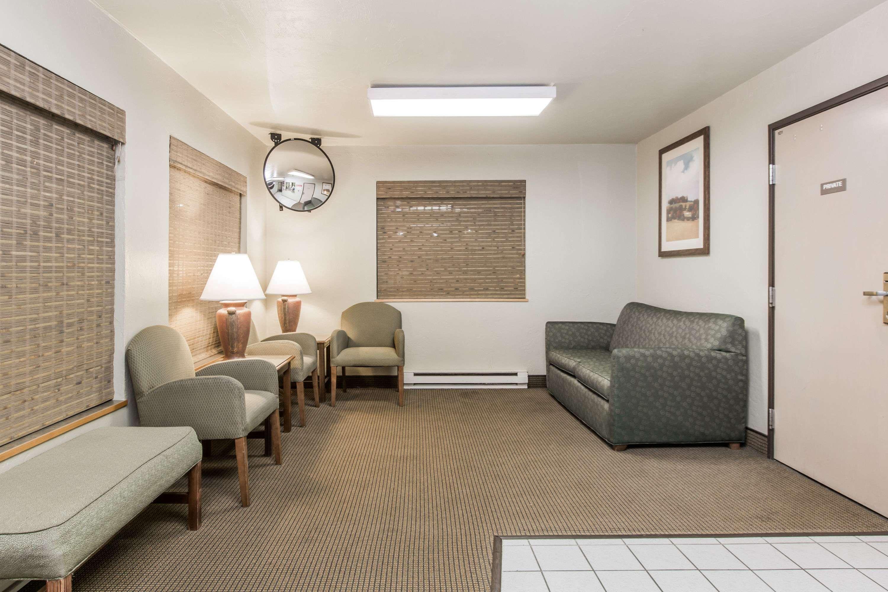Super 8 by Wyndham Ketchikan Bagian luar foto