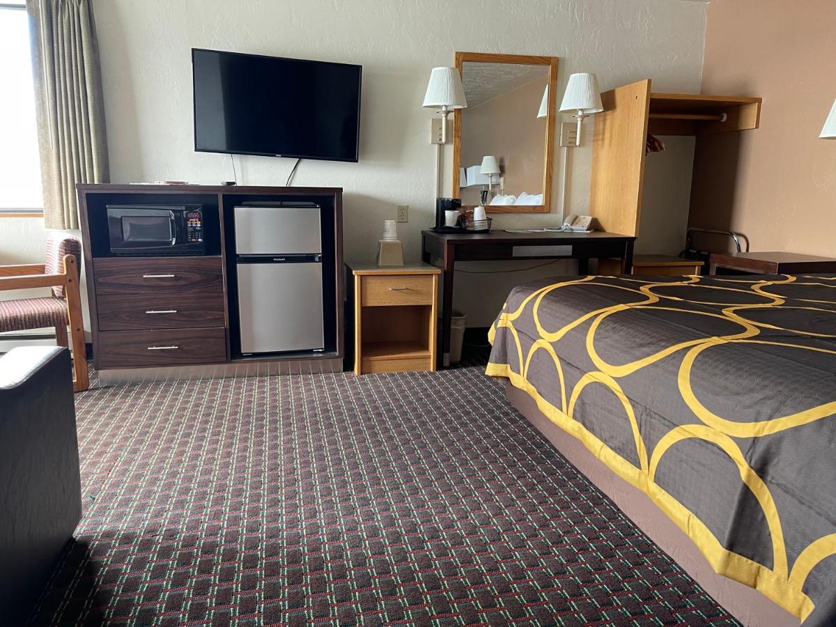 Super 8 by Wyndham Ketchikan Bagian luar foto