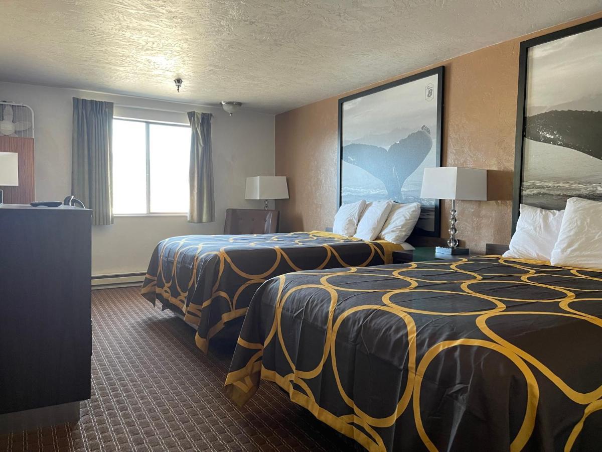 Super 8 by Wyndham Ketchikan Bagian luar foto