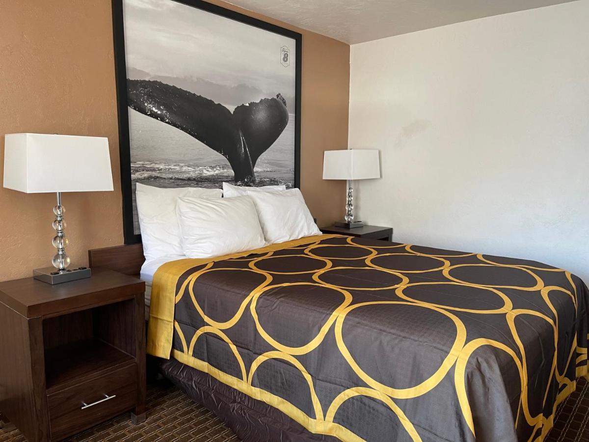 Super 8 by Wyndham Ketchikan Bagian luar foto