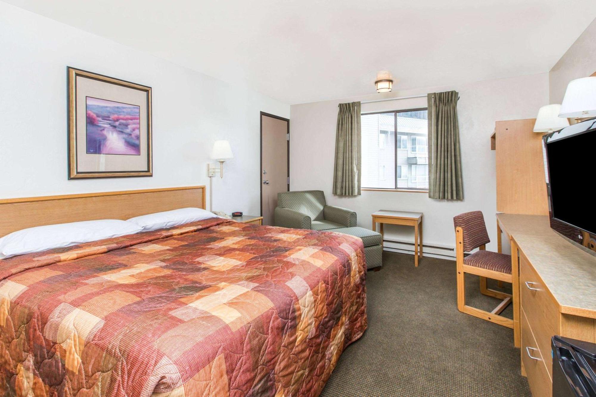 Super 8 by Wyndham Ketchikan Bagian luar foto